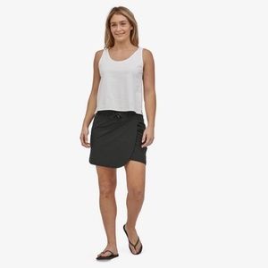 NWT Patagonia Fleetwith Skort, black, size medium